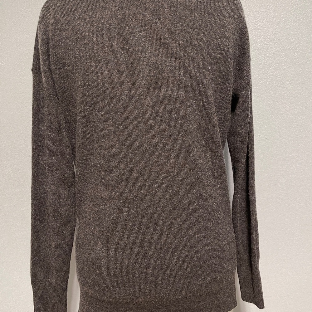 Halogen Cashmere Sweater Womens Large Gray V-Neck Long Sleeve Pullover Preppy - Picture 5 of 8